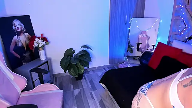 BRITHANY SPARK online show from 01-06-25, 07:13