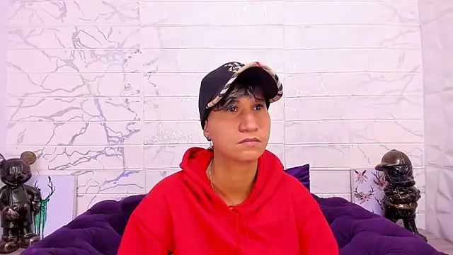 Im Milan Rs online show from 02-18-25, 03:21