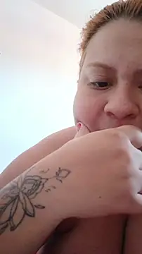 Snapshot of carola_hotwife chatting on 10-26-25, 02:56 carola hotwife online show from 10-26-25, 02:56