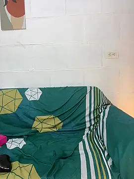 Snapshot of Bodyxx23 chatting on 02-20-25, 10:15 Bodyxx23 online show from 02-20-25, 10:15