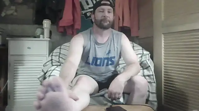 Edward LongCock online show from 07-18-26, 05:33