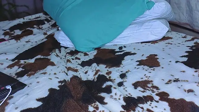 missnew2 online show from 01-13-26, 01:22