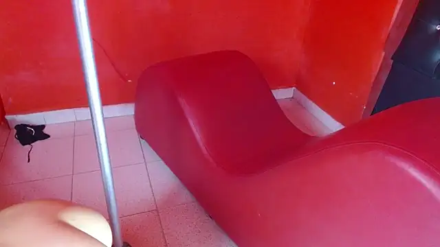 Snapshot of Ambar_Roux_ chatting on 03-14-25, 09:54 Ambar Roux online show from 03-14-25, 09:54