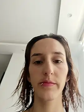 Snapshot of Ambar_Roux_ chatting on 11-13-25, 03:22 Ambar Roux online show from 11-13-25, 03:22