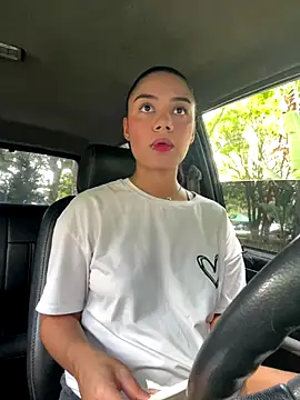  Luana online show from 12-15-25, 05:28