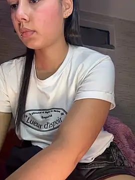 Snapshot of _Luana chatting on 07-07-26, 01:19 Luana online show from 07-07-26, 01:19
