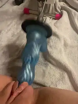 luisa1 online show from 12-17-25, 08:15