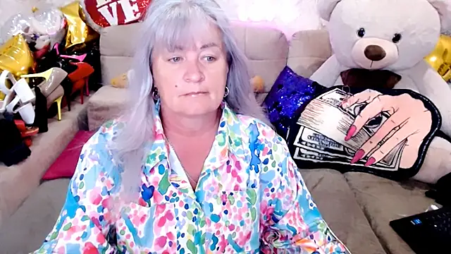 Snapshot of SiberiabBerry chatting on 07-09-26, 12:53 SiberiabBerry online show from 07-09-26, 12:53