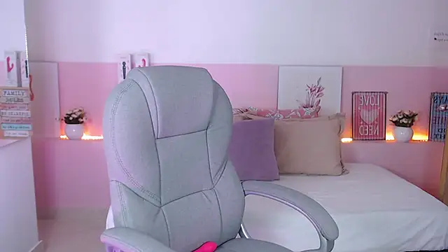 Snapshot of violeta_leon chatting on 02-11-25, 06:19 violeta leon online show from 02-11-25, 06:19