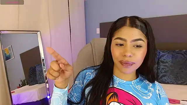 Snapshot of violeta_leon chatting on 10-01-25, 03:45 violeta leon online show from 10-01-25, 03:45