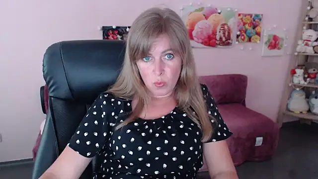 Hot Milady online show from 06-08-26, 07:53
