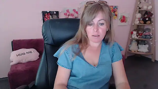 Hot Milady online show from 06-25-26, 07:46