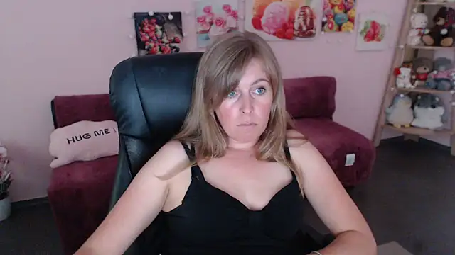 Hot Milady online show from 06-29-26, 10:15