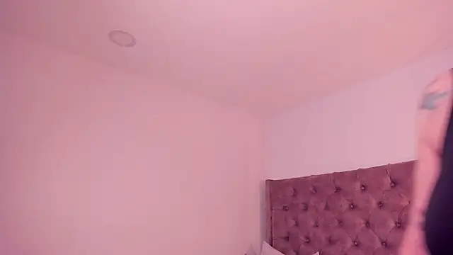 gabby london online show from 06-30-26, 11:22