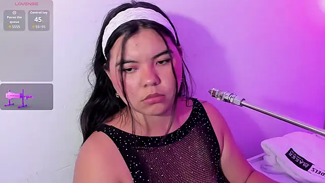 klhoe boobs online show from 03-25-26, 03:45