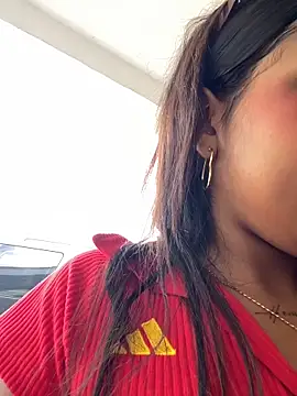 Snapshot of Mariangel_11 chatting on 06-17-26, 03:02 Mariangel 11 online show from 06-17-26, 03:02