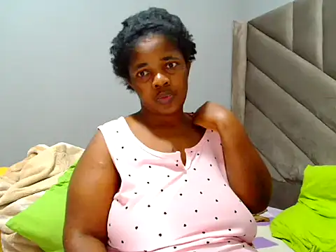 Hips2seyy86 online show from 12-15-25, 03:33