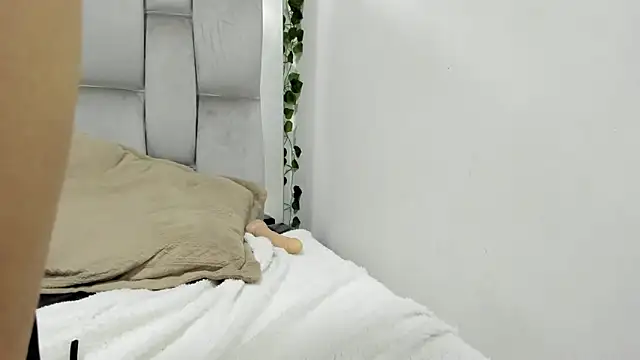 salome Queenx online show from 01-23-25, 03:32