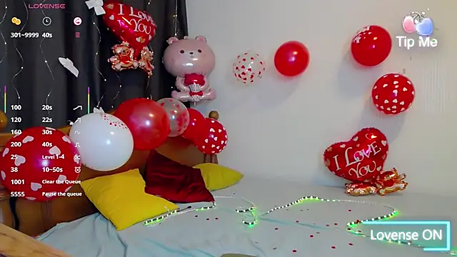 Lillianhot68 online show from 02-14-25, 11:31