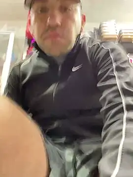 JuanZapata33 online show from 03-11-25, 11:48