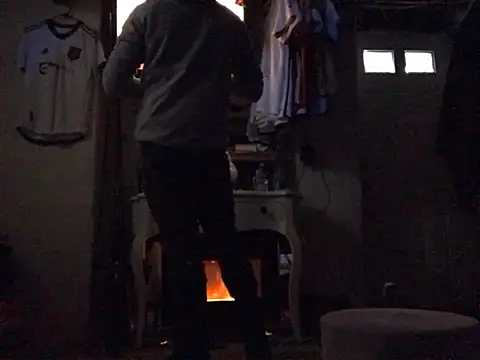 Snapshot of Gman143187 chatting on 12-12-24, 02:22 Gman143187 online show from 12-12-24, 02:22