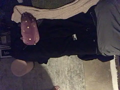 Snapshot of Gman143187 chatting on 12-22-24, 11:44 Gman143187 online show from 12-22-24, 11:44