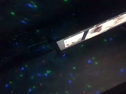 Snapshot of Gman143187 chatting on 12-27-24, 04:15 Gman143187 online show from 12-27-24, 04:15