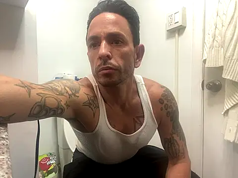 Snapshot of Gman143187 chatting on 10-08-25, 06:55 Gman143187 online show from 10-08-25, 06:55