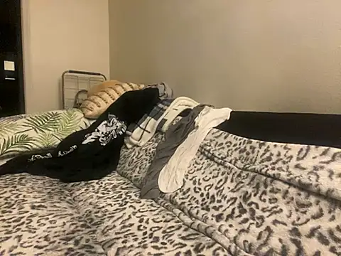 Snapshot of Gman143187 chatting on 10-08-25, 10:18 Gman143187 online show from 10-08-25, 10:18