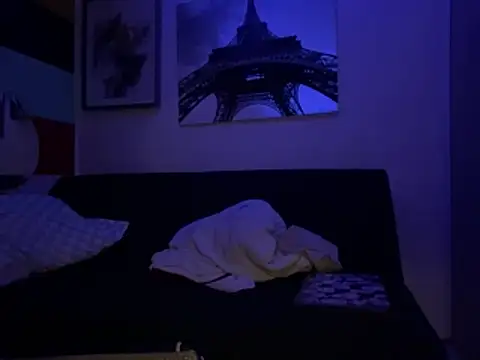 Snapshot of Gman143187 chatting on 10-14-25, 03:51 Gman143187 online show from 10-14-25, 03:51