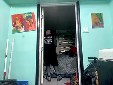 Snapshot of Gman143187 chatting on 10-27-25, 08:13 Gman143187 online show from 10-27-25, 08:13