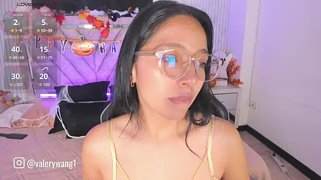 Valery wang online show from 10-21-25, 11:44