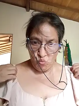 florecita69 online show from 10-12-25, 08:30