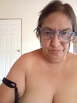 florecita69 online show from 10-23-25, 02:49