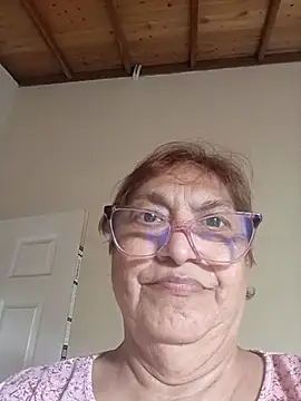 florecita69 online show from 12-18-25, 02:23