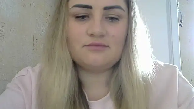 Snapshot of Honeydew-Waves chatting on 05-30-26, 06:54 Honeydew-Waves online show from 05-30-26, 06:54