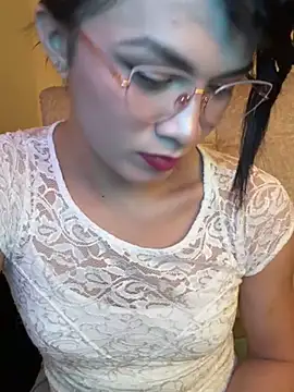 Snapshot of giuliana_andrade chatting on 12-17-24, 04:21 giuliana andrade online show from 12-17-24, 04:21