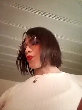 Snapshot of giuliana_andrade chatting on 12-19-24, 02:02 giuliana andrade online show from 12-19-24, 02:02