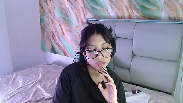 AmberJeong online show from 02-28-25, 01:58