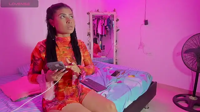 Snapshot of catalina_and_roger chatting on 02-03-25, 08:57 catalina and roger online show from 02-03-25, 08:57