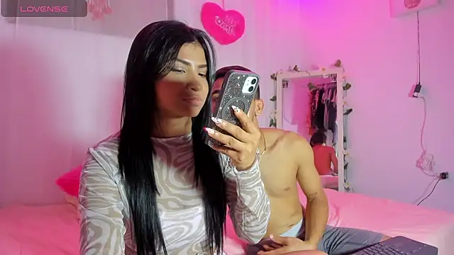 Snapshot of catalina_and_roger chatting on 02-06-25, 05:35 catalina and roger online show from 02-06-25, 05:35