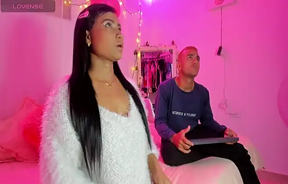 Snapshot of catalina_and_roger chatting on 02-19-25, 08:20 catalina and roger online show from 02-19-25, 08:20