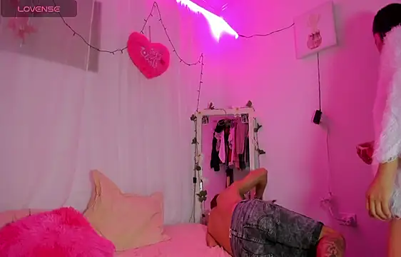 Snapshot of catalina_and_roger chatting on 02-23-25, 08:44 catalina and roger online show from 02-23-25, 08:44