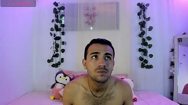 Snapshot of catalina_and_roger chatting on 09-23-25, 11:57 catalina and roger online show from 09-23-25, 11:57