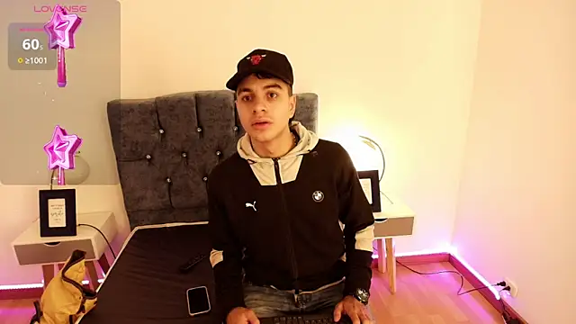 Amadeo Wild online show from 12-04-24, 01:31