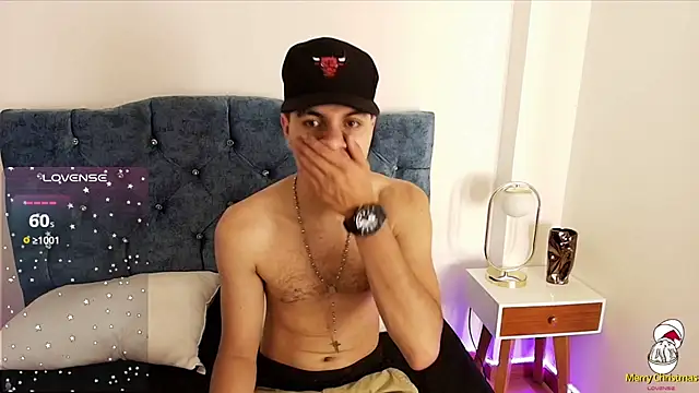 Amadeo Wild online show from 12-06-24, 02:49