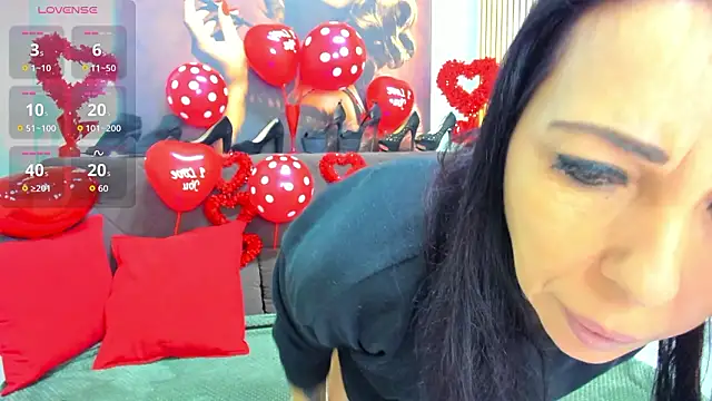 LauraSin online show from 02-13-26, 04:41