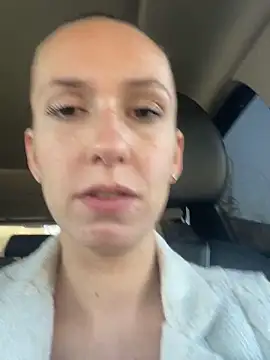 lola tentatiion online show from 03-19-25, 08:45