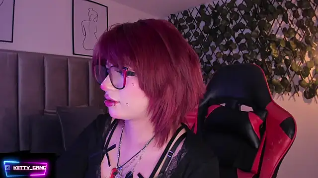 Kitty Gang online show from 09-20-25, 02:45