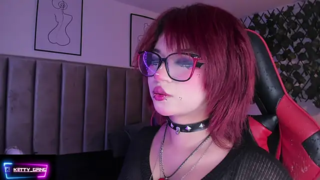 Kitty Gang online show from 09-26-25, 02:37